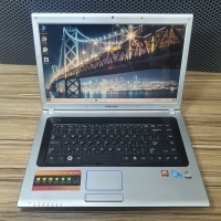 Ноутбук Samsung 15.6" (Intel Core2Duo T6500(2x2.1GHz)/4Gb/120Gb SSD/ATI Radeon HD 4300)